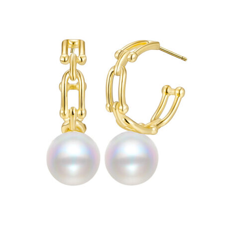Horseshoe buckle pearl earrings